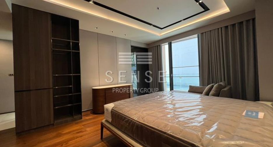 For rent 2 bedrooms condo in Khlong Toei, Bangkok