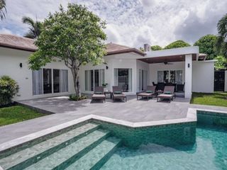 For rent 2 bedrooms villa in Mueang Phuket, Phuket