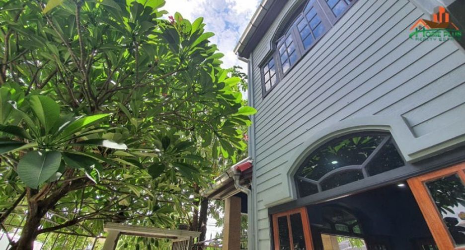 For sale 3 bedrooms house in Taling Chan, Bangkok