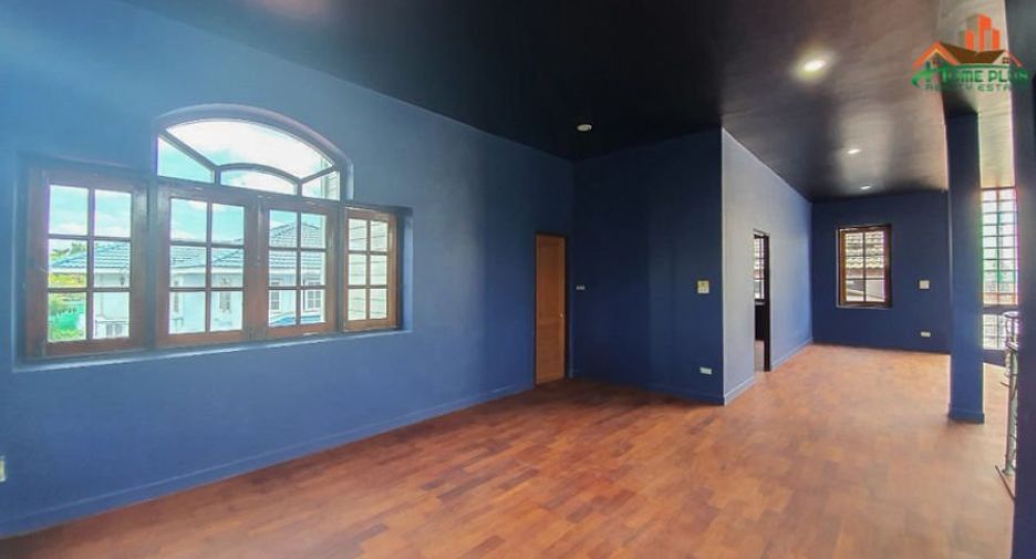 For sale 3 bedrooms house in Taling Chan, Bangkok