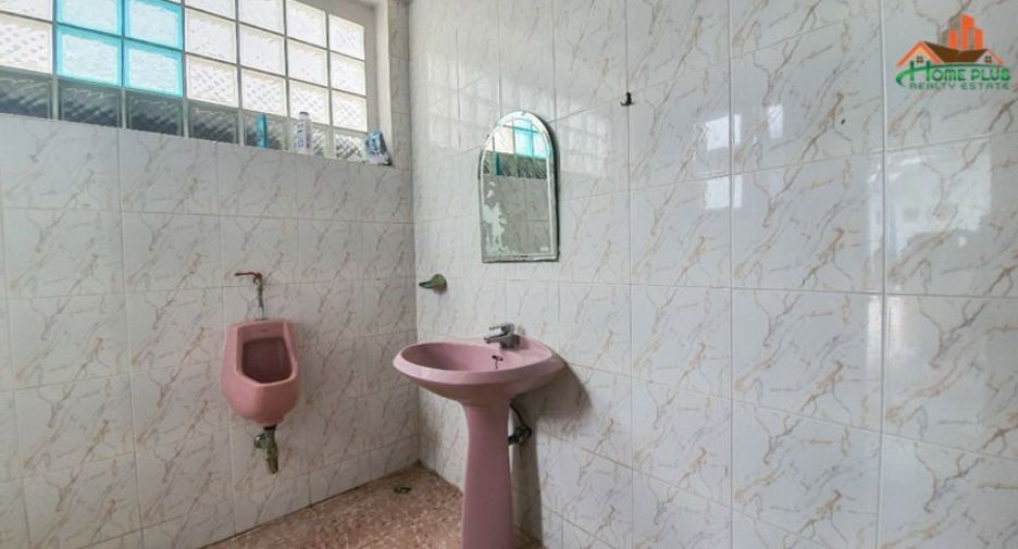 For sale 3 bedrooms house in Taling Chan, Bangkok