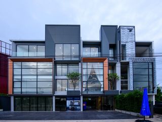 For sale 1 bed townhouse in Suan Luang, Bangkok