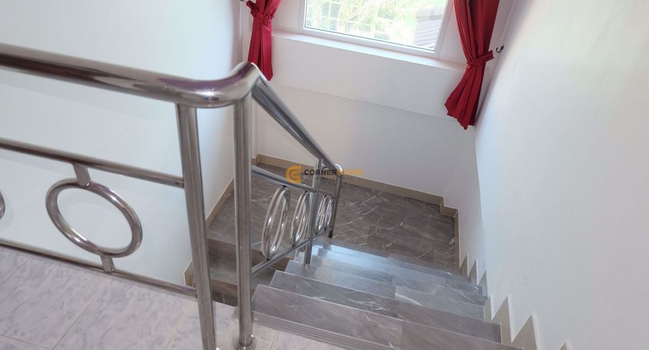 Haus zur Miete und zum Kauf mit 7 Zimmer in Bang Lamung, Chonburi