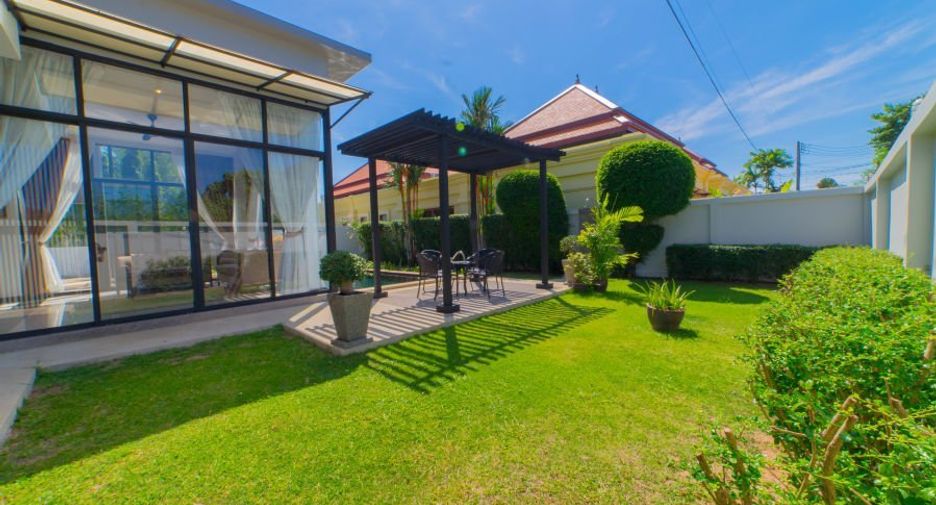Villa en alquiler y en venta de 3 habitaciones en Mueang Phuket, Phuket