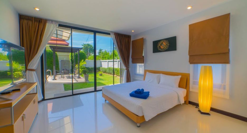 Villa en alquiler y en venta de 3 habitaciones en Mueang Phuket, Phuket