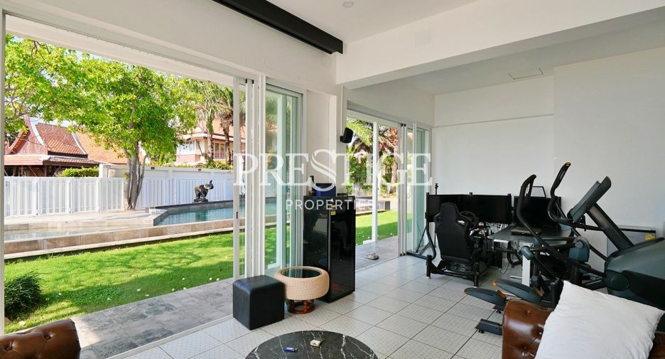 For sale 10 bedrooms house in Na Jomtien, Pattaya
