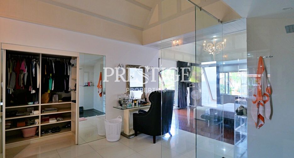For sale 10 bedrooms house in Na Jomtien, Pattaya