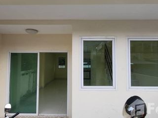 For sale 4 Beds townhouse in Bang Sue, Bangkok