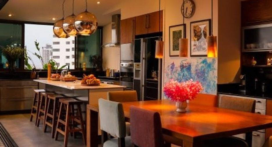 For rent and for sale 5 bedrooms condo in Watthana, Bangkok