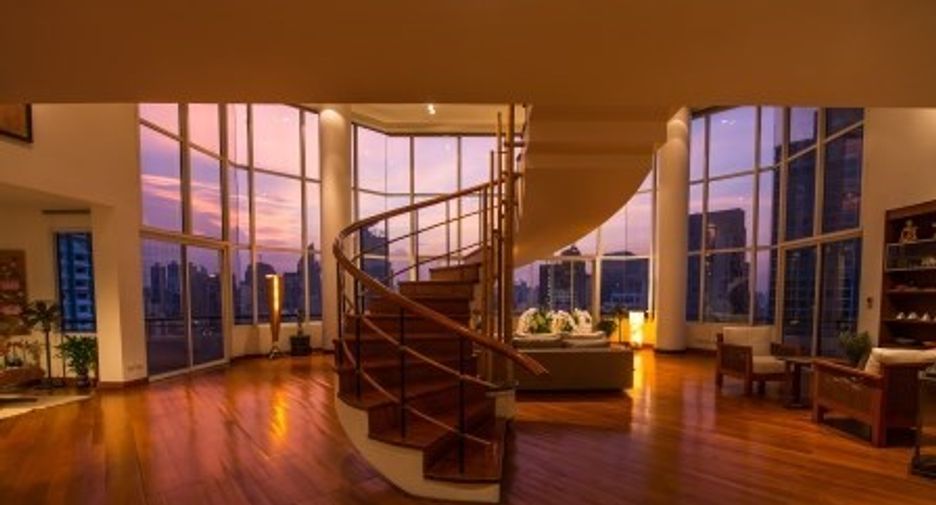 For rent and for sale 5 bedrooms condo in Watthana, Bangkok