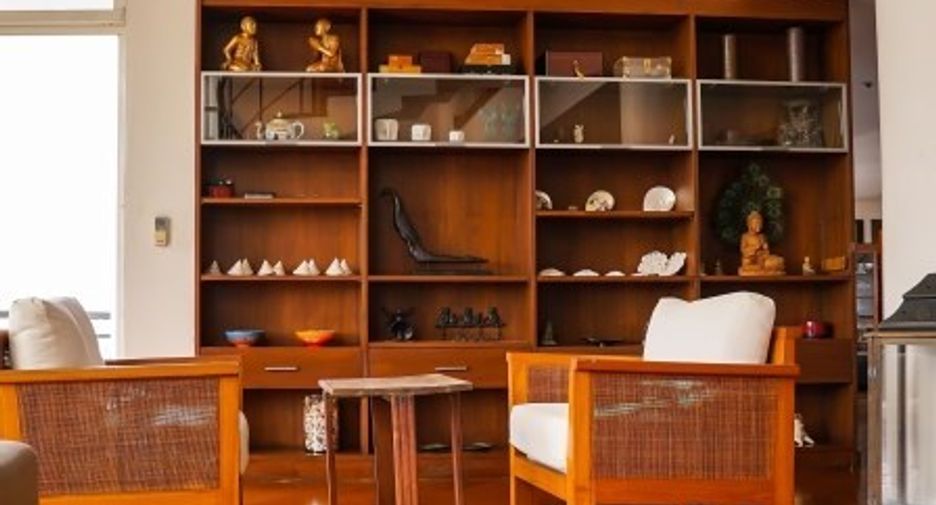 For rent and for sale 5 bedrooms condo in Watthana, Bangkok