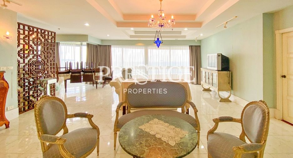 For sale 3 bedrooms condo in Bang Lamung, Chonburi