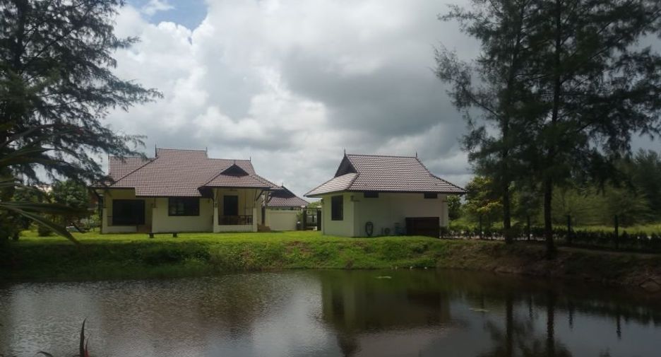 For rent 3 bedrooms villa in Takua Pa, Phang Nga