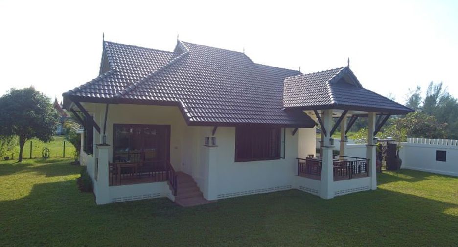 For rent 3 bedrooms villa in Takua Pa, Phang Nga