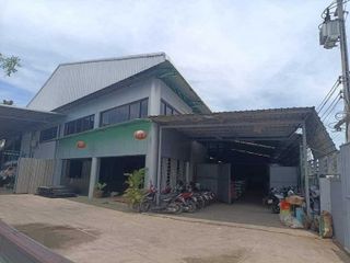 For sale warehouse in Khlong Toei, Bangkok