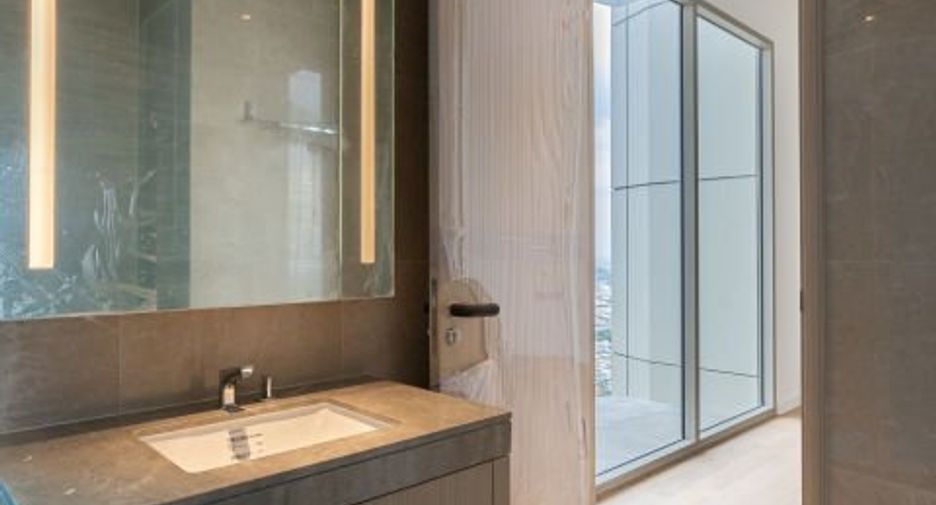 For rent and for sale 3 bedrooms condo in Khlong San, Bangkok