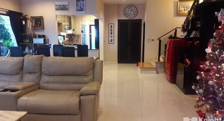 Casa en venta de 4 habitaciones en Chatuchak, Bangkok