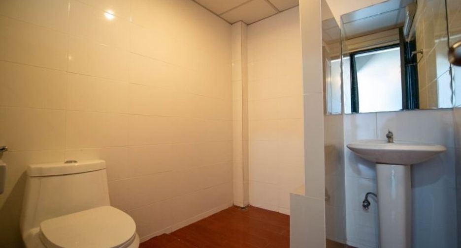 À vendre 105 chambres appartement à Bang Sao Thong, Samut Prakan