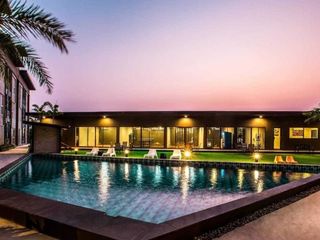 For sale 105 bed apartment in Bang Sao Thong, Samut Prakan
