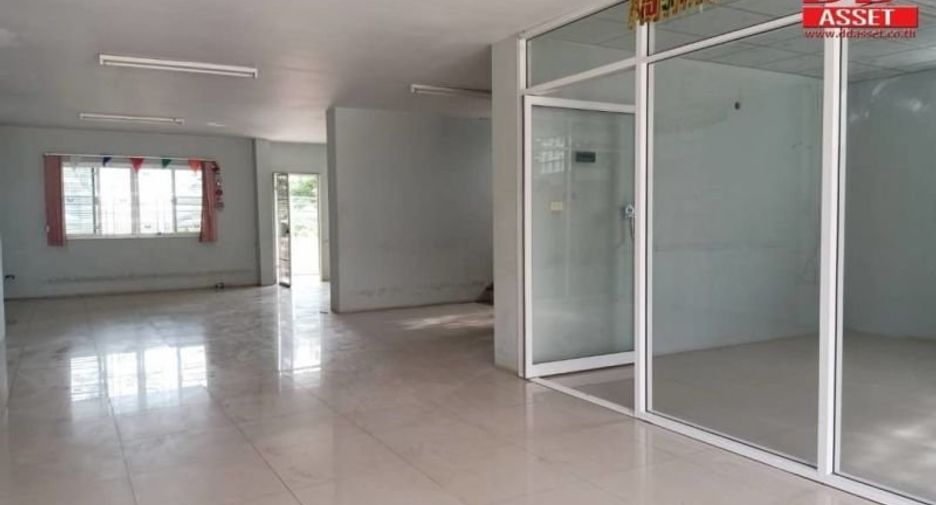For rent and for sale 4 bed retail Space in Nong Chok, Bangkok
