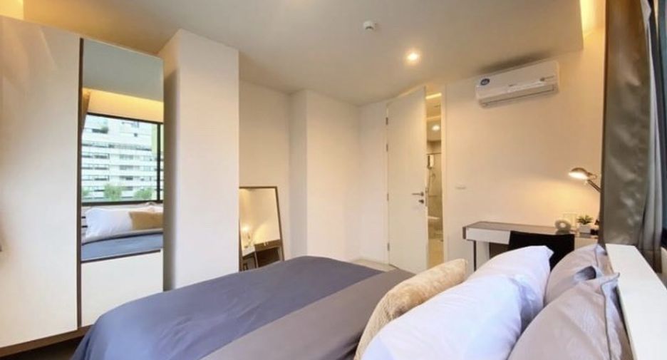 For rent 2 bedrooms condo in Watthana, Bangkok