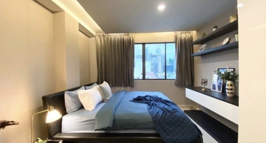 For rent 2 bedrooms condo in Watthana, Bangkok