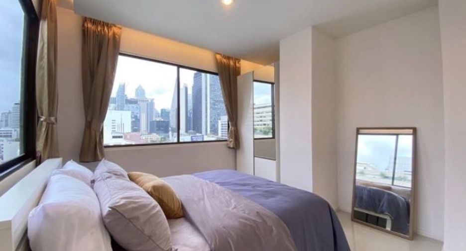 For rent 2 bedrooms condo in Watthana, Bangkok