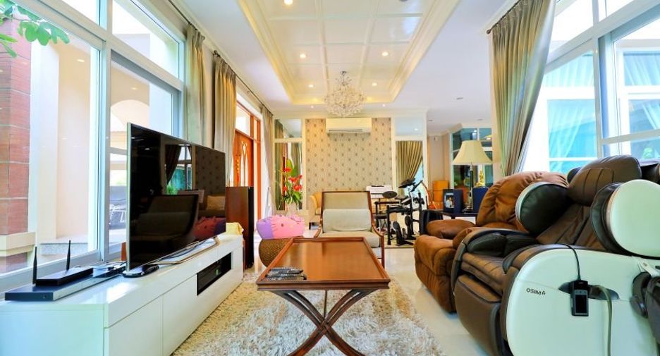 For sale 5 Beds house in Bang Kruai, Nonthaburi