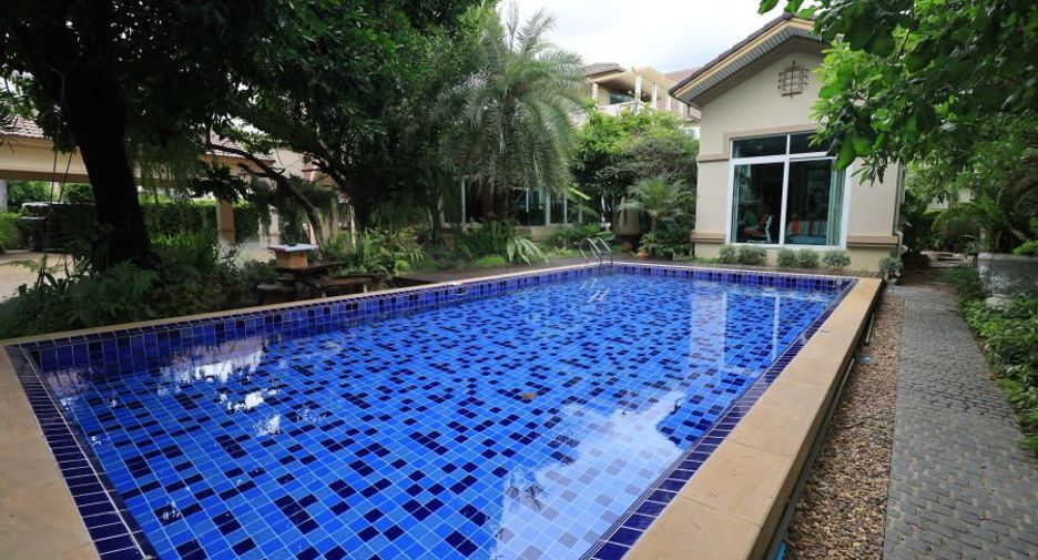 For sale 5 bedrooms house in Bang Kruai, Nonthaburi