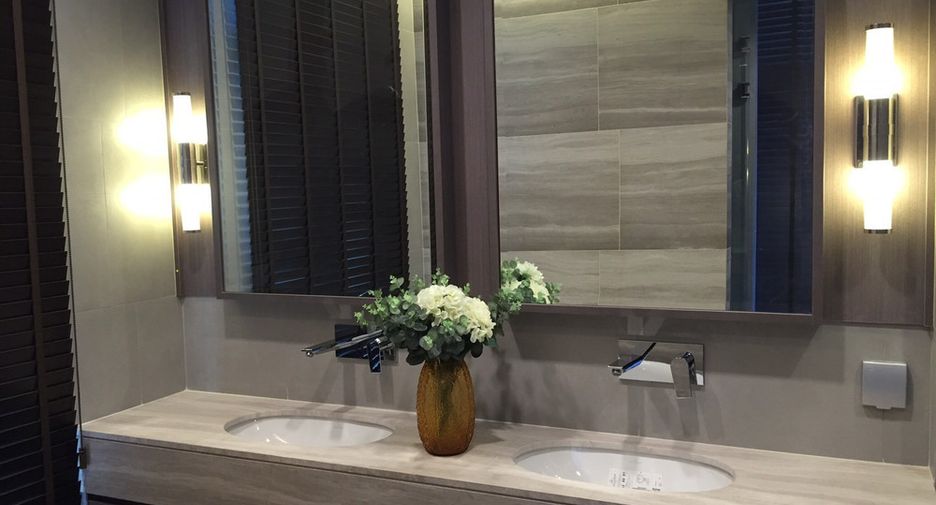 Condo en alquiler de 2 habitaciones en Sathon, Bangkok