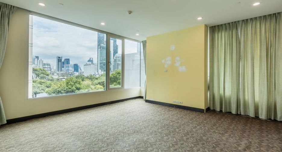 For sale そして for rent 2 ベッドルーム condo in Pathum Wan, Bangkok