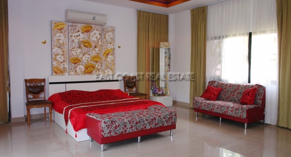 À vendre 3 chambres maison à Huay Yai, Pattaya