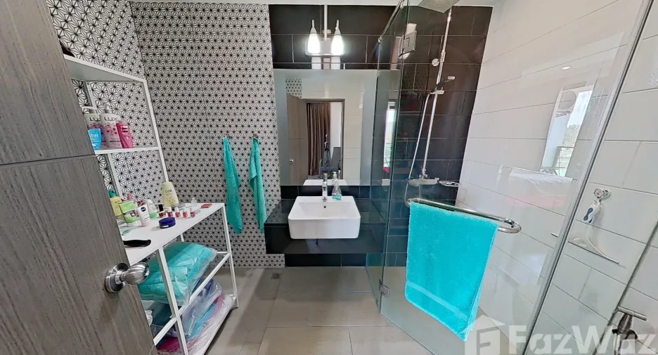 For sale 2 bed condo in Thalang, Phuket