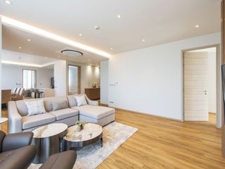 For rent 3 bed condo in Mueang Samut Prakan, Samut Prakan