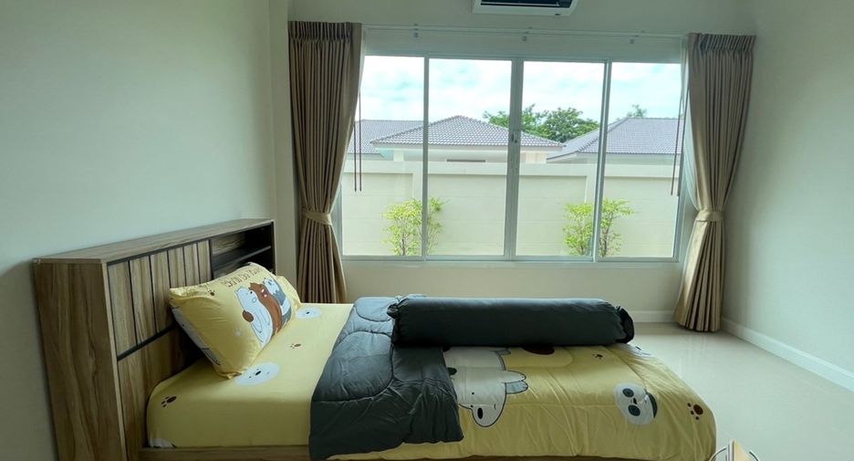 Casa en alquiler de 3 habitaciones en Bang Lamung, Chonburi