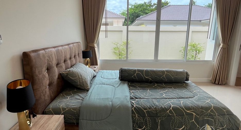 Casa en alquiler de 3 habitaciones en Bang Lamung, Chonburi