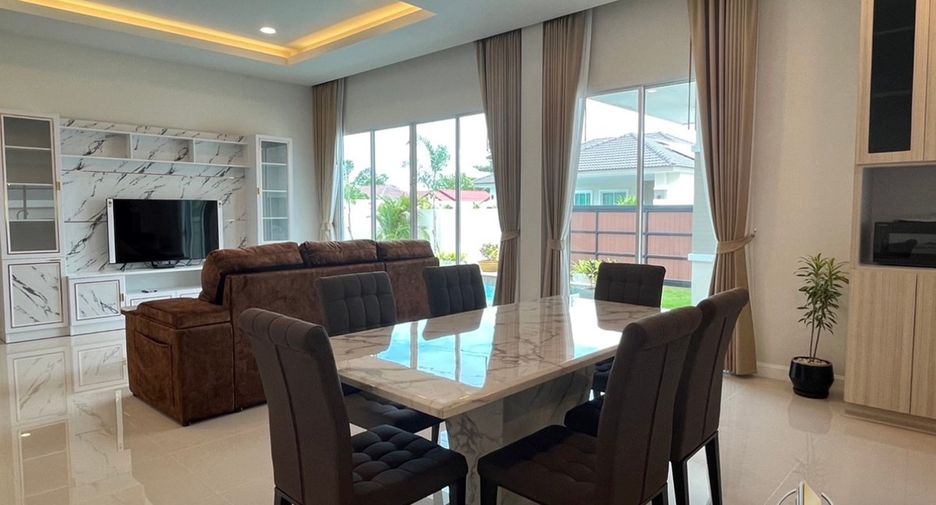 Casa en alquiler de 3 habitaciones en Bang Lamung, Chonburi