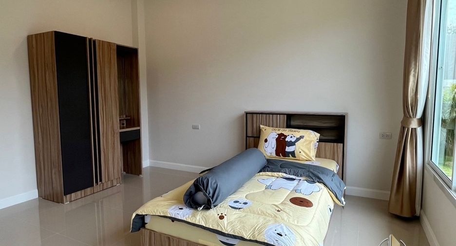 Casa en alquiler de 3 habitaciones en Bang Lamung, Chonburi