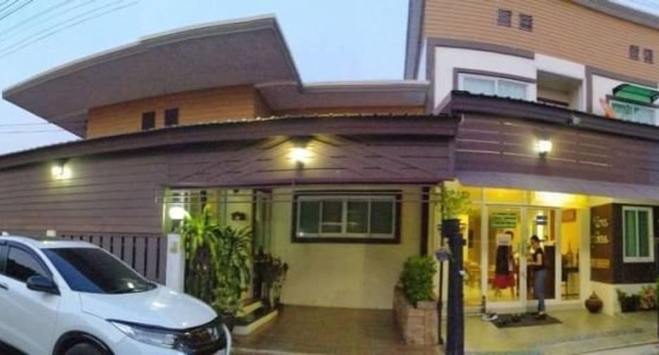 For sale 11 Beds retail Space in Mueang Chiang Rai, Chiang Rai