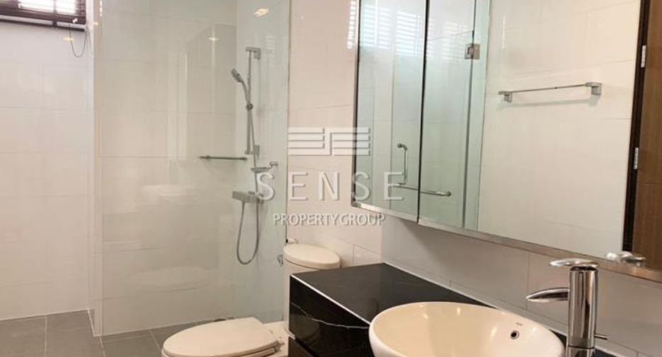For rent 2 bedrooms condo in Watthana, Bangkok