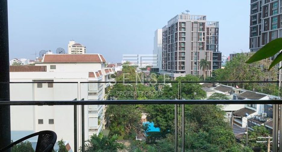 For rent 2 bedrooms condo in Watthana, Bangkok