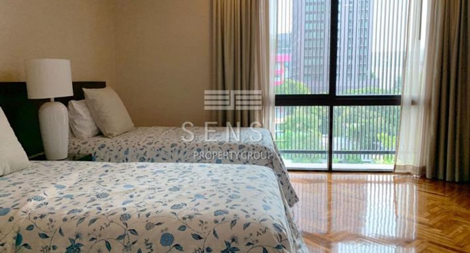 For rent 2 bedrooms condo in Watthana, Bangkok