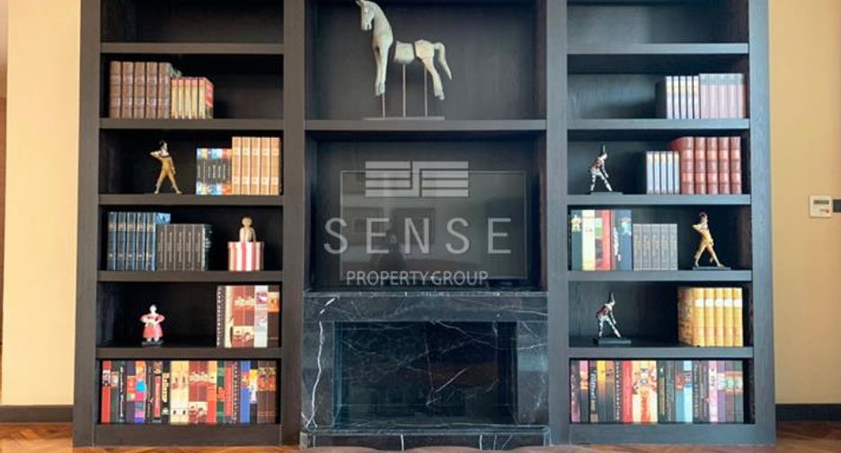For rent 2 bedrooms condo in Watthana, Bangkok