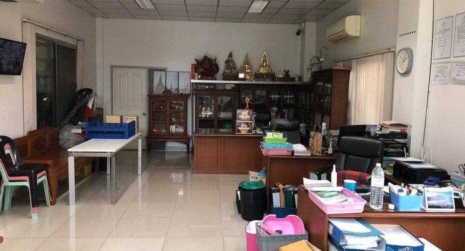 For sale and for rent warehouse in Khlong Luang, Pathum Thani