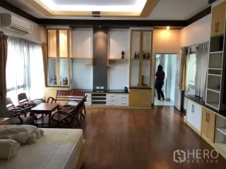 For rent and for sale warehouse in Khlong Luang, Pathum Thani