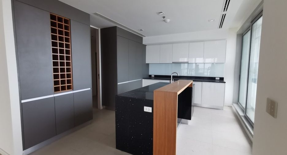 À vendre 3 chambres condo à Sathon, Bangkok