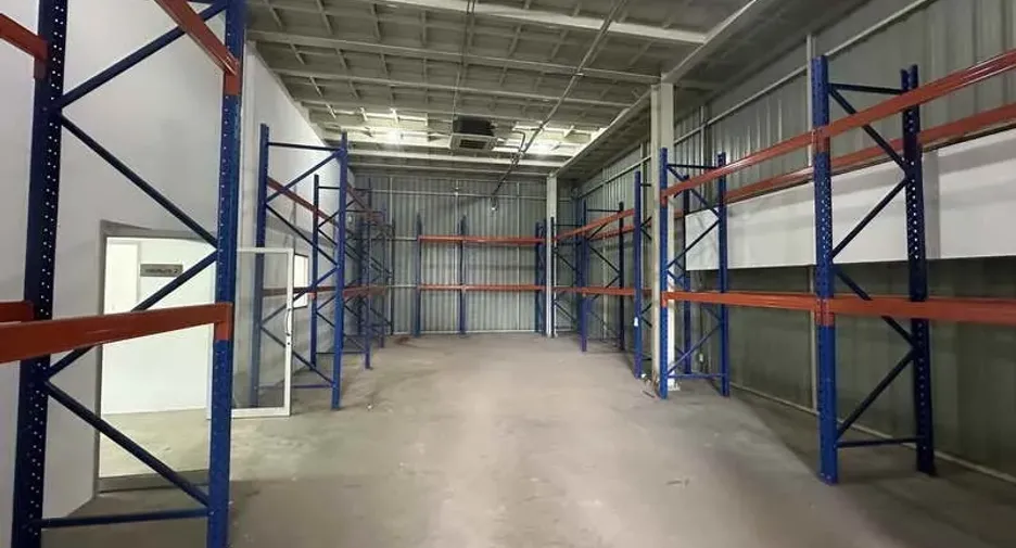 For rent warehouse in Mueang Nonthaburi, Nonthaburi
