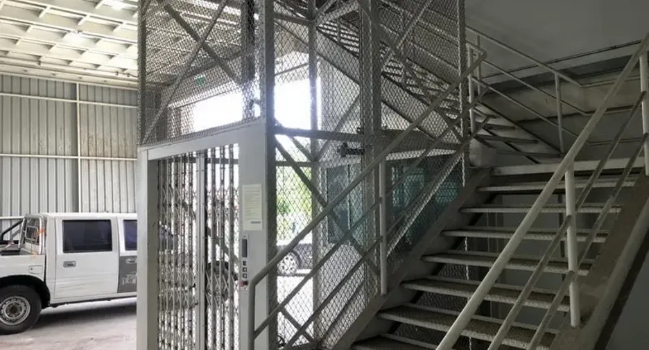 For rent warehouse in Mueang Nonthaburi, Nonthaburi