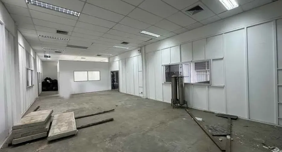For rent warehouse in Mueang Nonthaburi, Nonthaburi