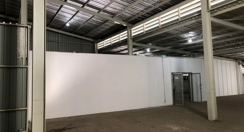 For rent warehouse in Mueang Nonthaburi, Nonthaburi